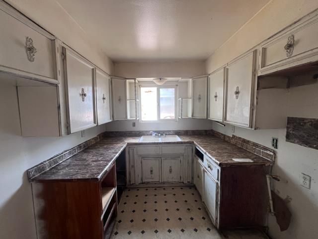 400 Longfellow Ave, Modesto, CA 95351