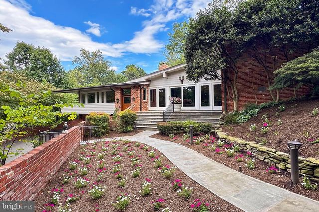 1753 ARMY NAVY DR, Arlington, VA 22202