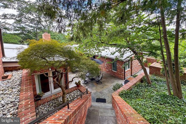 1753 ARMY NAVY DR, Arlington, VA 22202