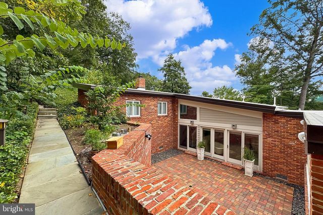 1753 ARMY NAVY DR, Arlington, VA 22202