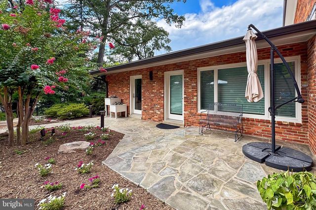 1753 ARMY NAVY DR, Arlington, VA 22202