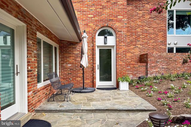 1753 ARMY NAVY DR, Arlington, VA 22202