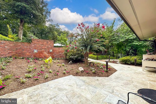 1753 ARMY NAVY DR, Arlington, VA 22202