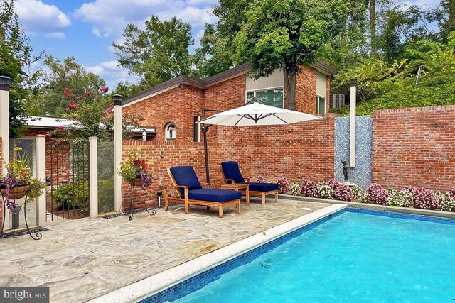 1753 ARMY NAVY DR, Arlington, VA 22202
