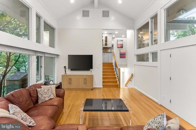 1753 ARMY NAVY DR, Arlington, VA 22202