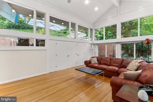 1753 ARMY NAVY DR, Arlington, VA 22202