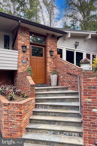 1753 ARMY NAVY DR, Arlington, VA 22202