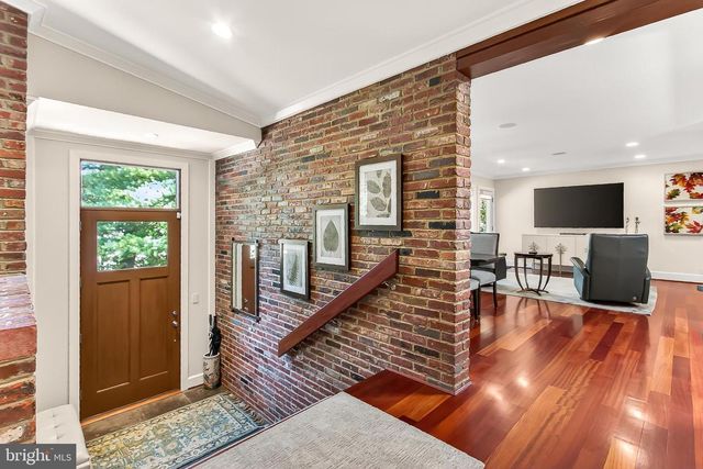 1753 ARMY NAVY DR, Arlington, VA 22202