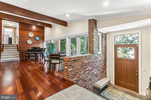 1753 ARMY NAVY DR, Arlington, VA 22202
