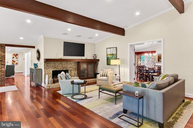 1753 ARMY NAVY DR, Arlington, VA 22202