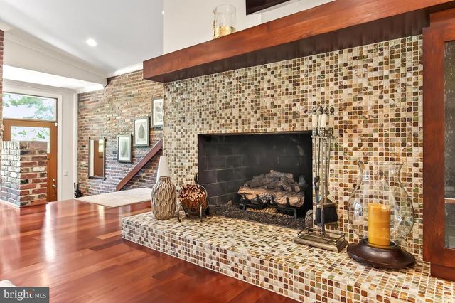 1753 ARMY NAVY DR, Arlington, VA 22202