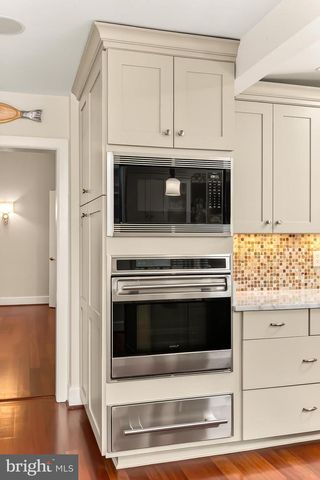 1753 ARMY NAVY DR, Arlington, VA 22202