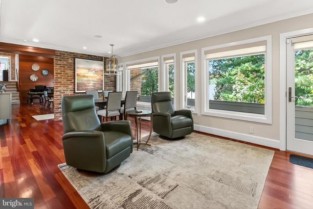 1753 ARMY NAVY DR, Arlington, VA 22202