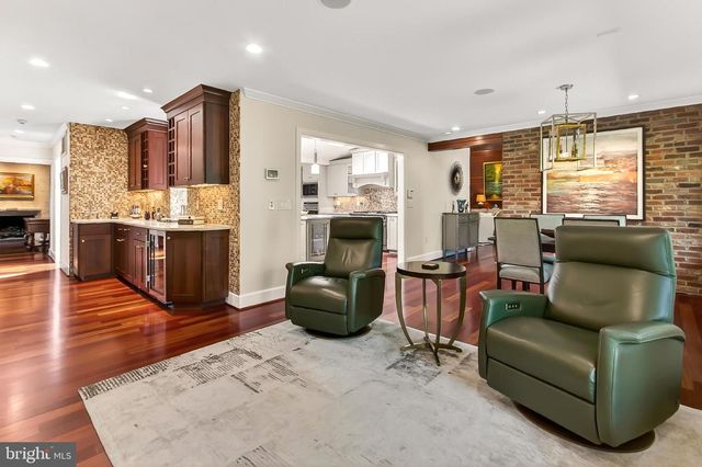 1753 ARMY NAVY DR, Arlington, VA 22202