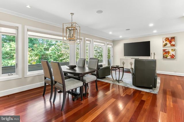 1753 ARMY NAVY DR, Arlington, VA 22202