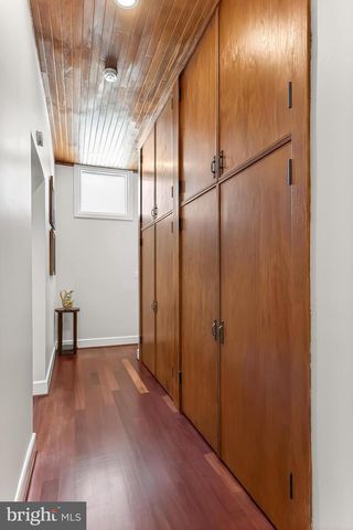 1753 ARMY NAVY DR, Arlington, VA 22202