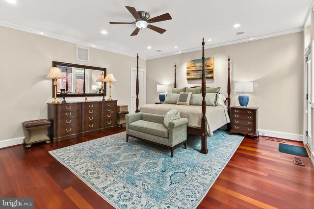 1753 ARMY NAVY DR, Arlington, VA 22202