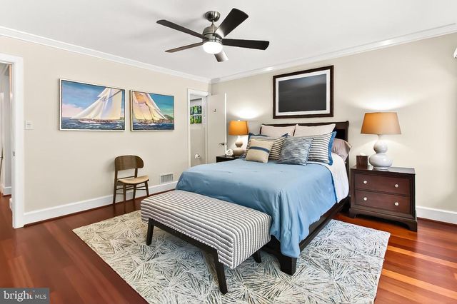 1753 ARMY NAVY DR, Arlington, VA 22202