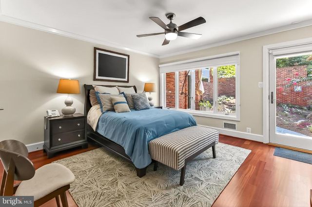1753 ARMY NAVY DR, Arlington, VA 22202
