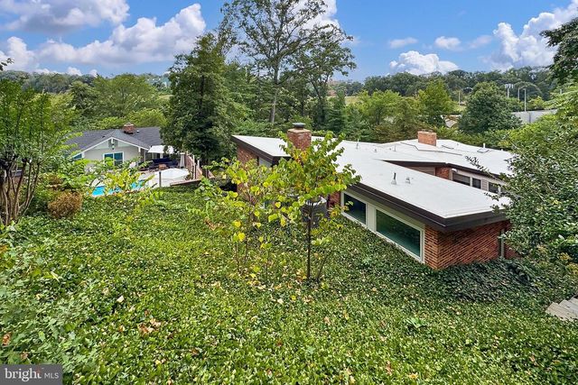 1753 ARMY NAVY DR, Arlington, VA 22202