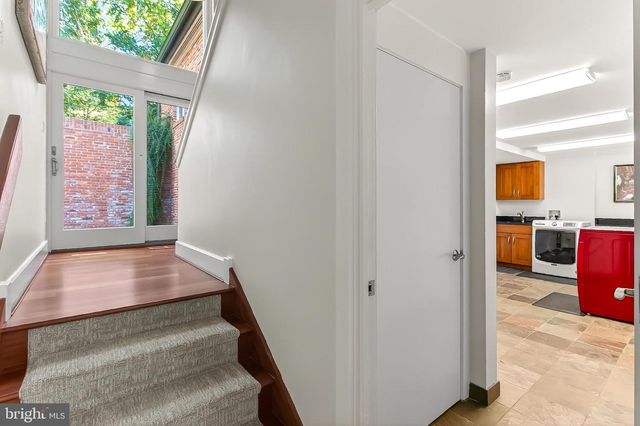 1753 ARMY NAVY DR, Arlington, VA 22202