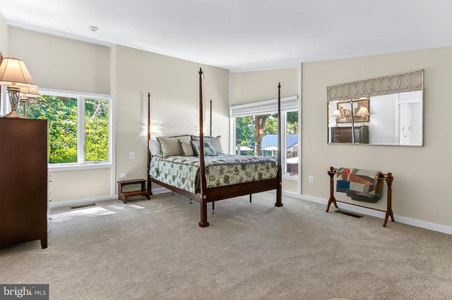 1753 ARMY NAVY DR, Arlington, VA 22202