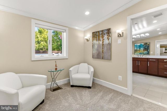 1753 ARMY NAVY DR, Arlington, VA 22202