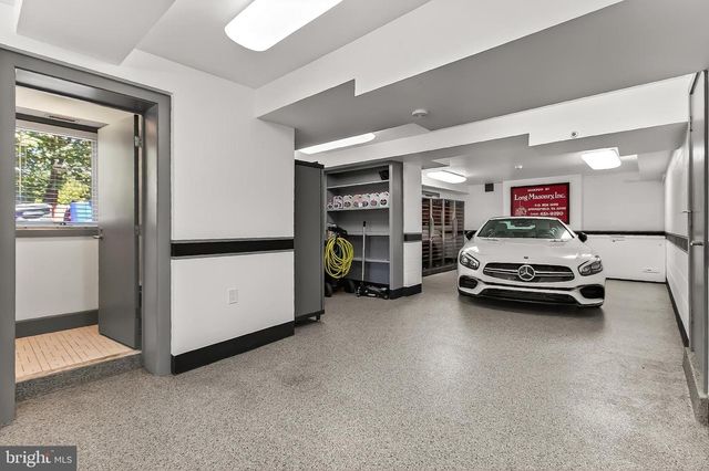 1753 ARMY NAVY DR, Arlington, VA 22202