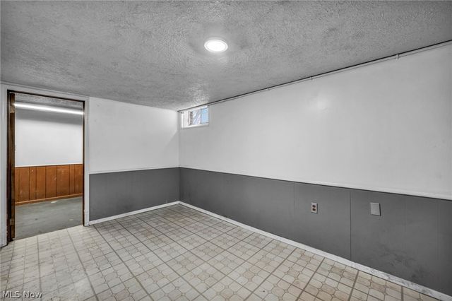 7 Smith Court, Elyria, OH 44035