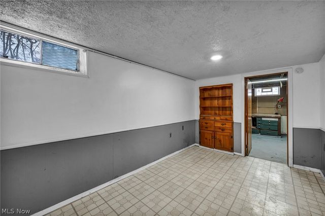 7 Smith Court, Elyria, OH 44035