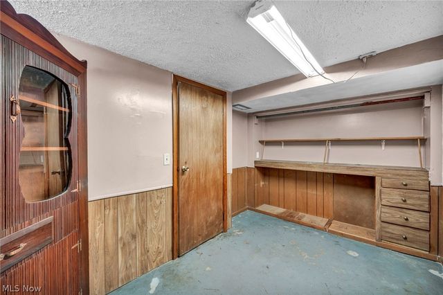 7 Smith Court, Elyria, OH 44035