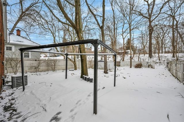 7 Smith Court, Elyria, OH 44035