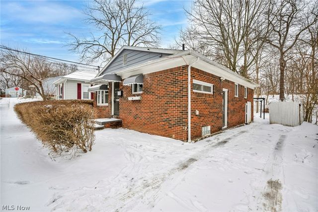 7 Smith Court, Elyria, OH 44035