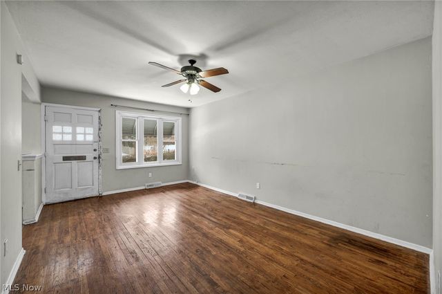 7 Smith Court, Elyria, OH 44035