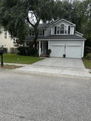 505 Planters Trace Drive, Charleston, SC 29412