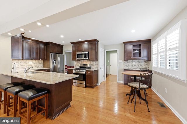 1023 RED OAK DR, Cherry Hill, NJ 08003