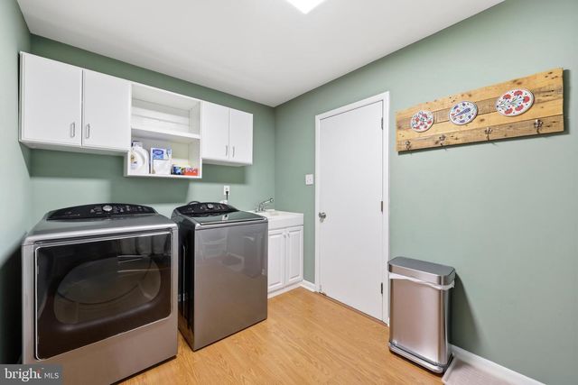 1023 RED OAK DR, Cherry Hill, NJ 08003