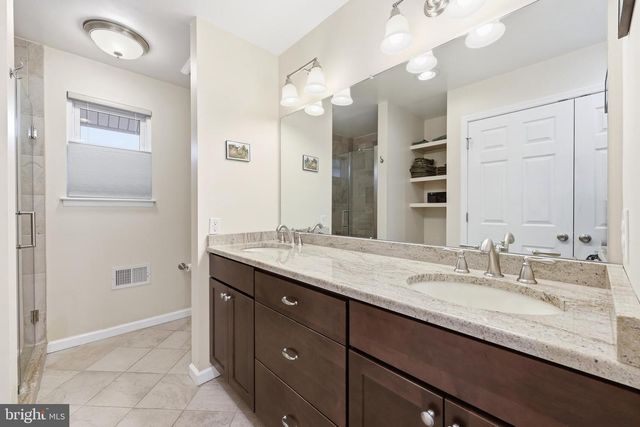 1023 RED OAK DR, Cherry Hill, NJ 08003