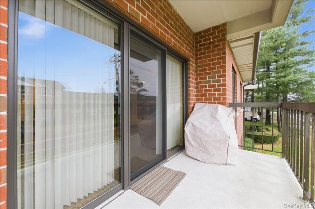 99 S Park Avenue 224, Rockville Centre, NY 11570