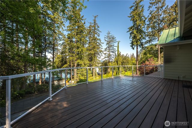 17340 Maple Lane, La Conner, WA 98257