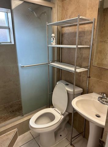 31 SW 10th Street 1, Dania Beach, FL 33004