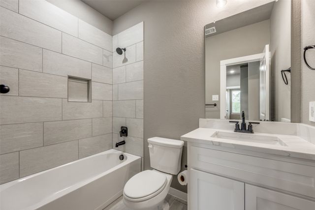 706 Turner Street, Wolfe City, TX 75496