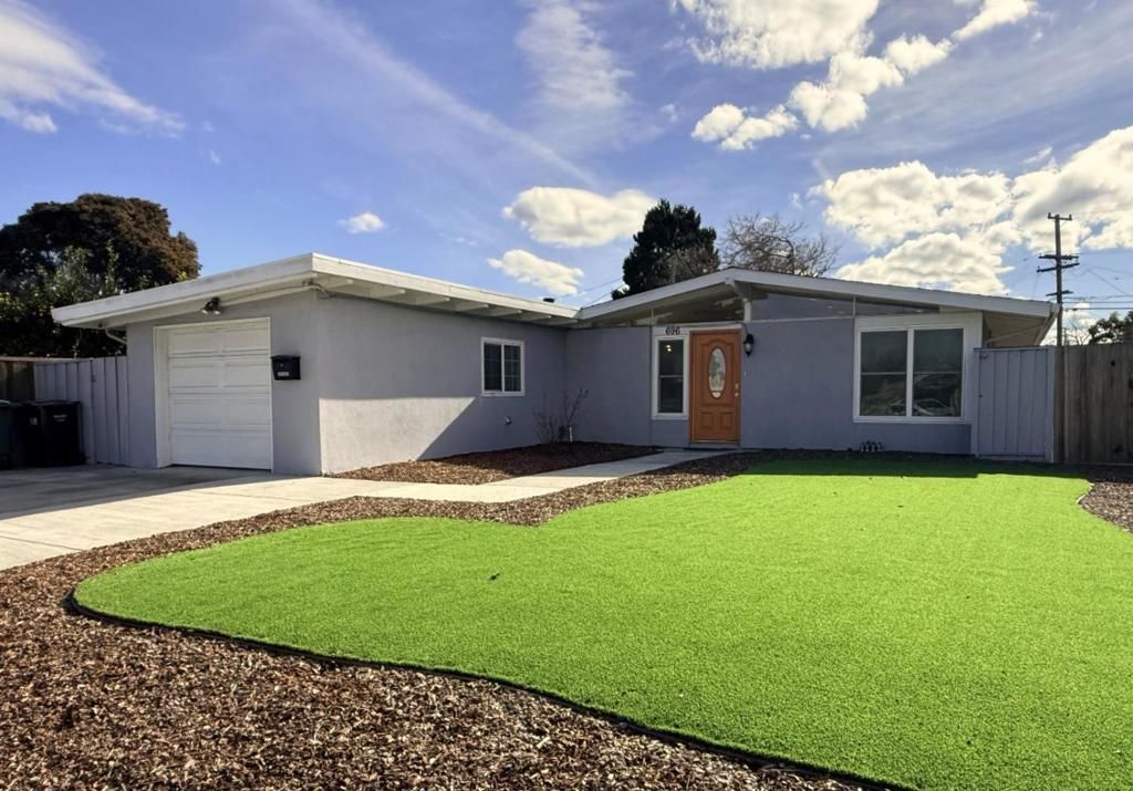 696 Lakehaven Drive, Sunnyvale, CA 94089