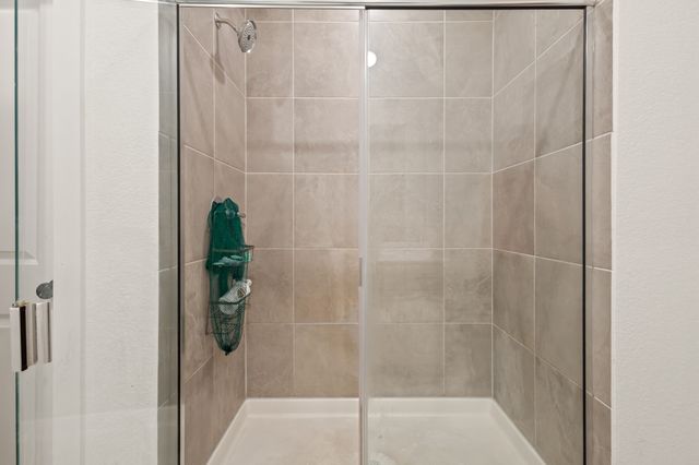 4539 Hogans Alley Drive, Arlington, TX 76001