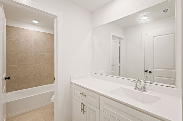 4539 Hogans Alley Drive, Arlington, TX 76001