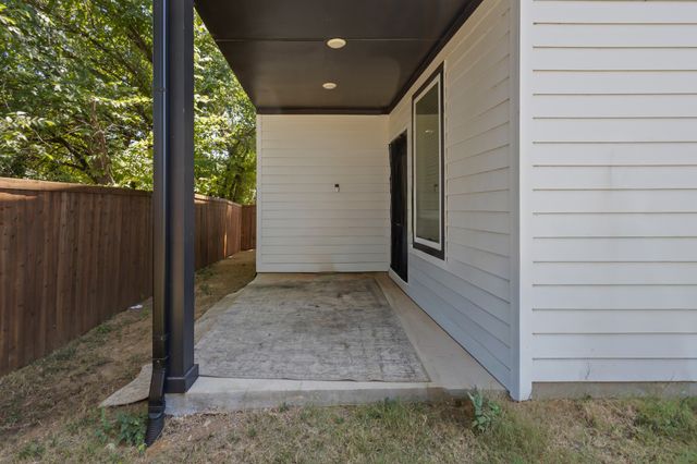 4539 Hogans Alley Drive, Arlington, TX 76001