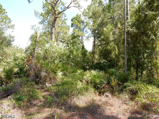 1515 Lincoln AVE, Lehigh Acres, FL 33972