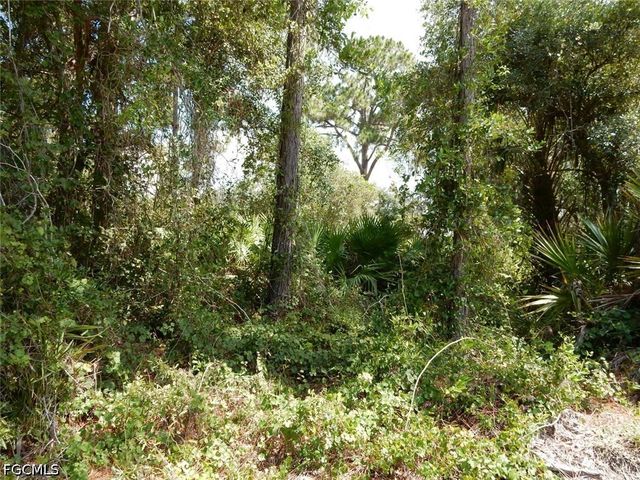 1515 Lincoln AVE, Lehigh Acres, FL 33972