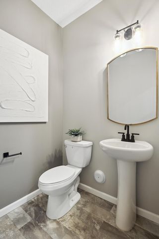 17950 Genoa Drive, Lakeville, MN 55044