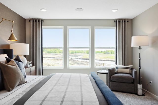 17950 Genoa Drive, Lakeville, MN 55044